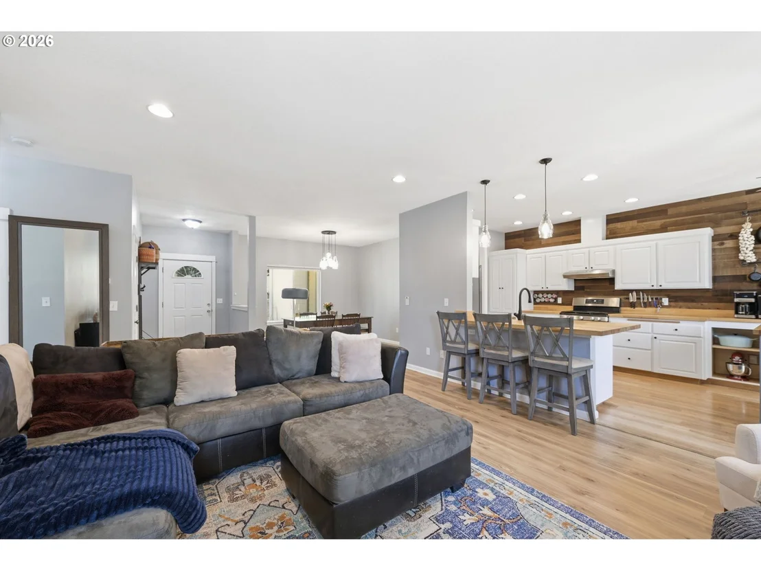Photo of 2910 RIVER RD