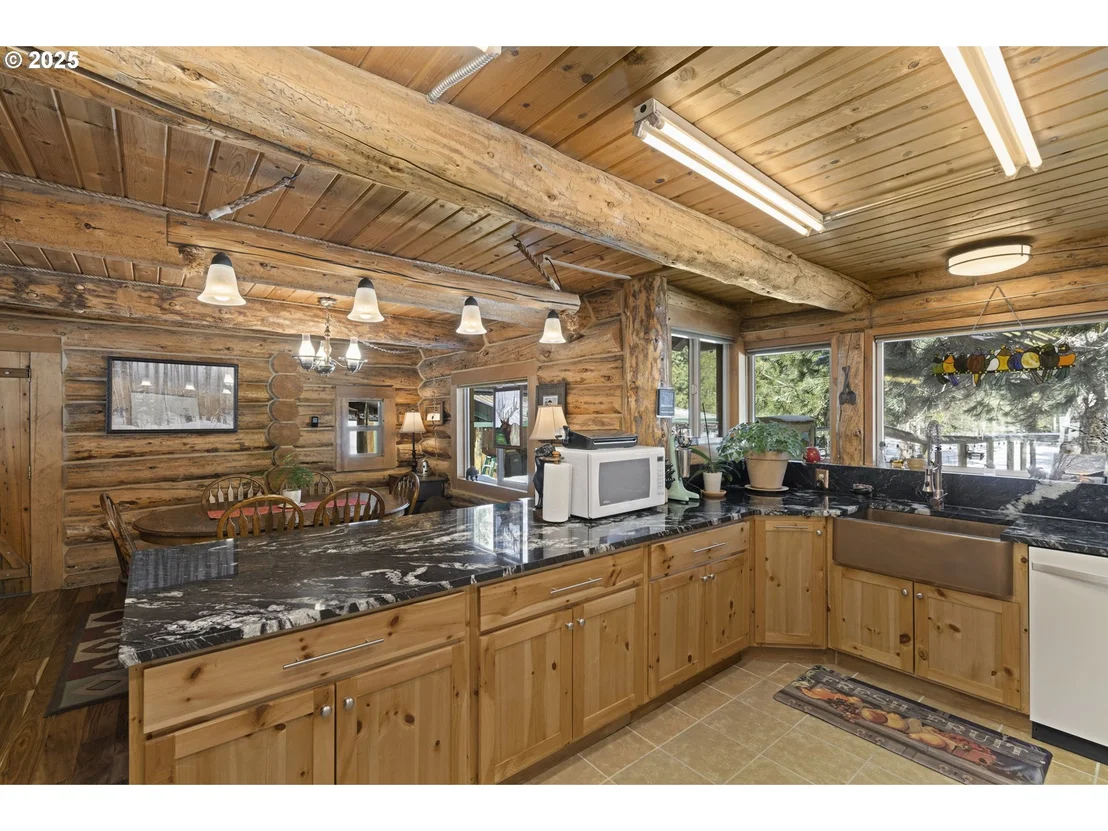 Photo of 140643 KAMLOOP LN