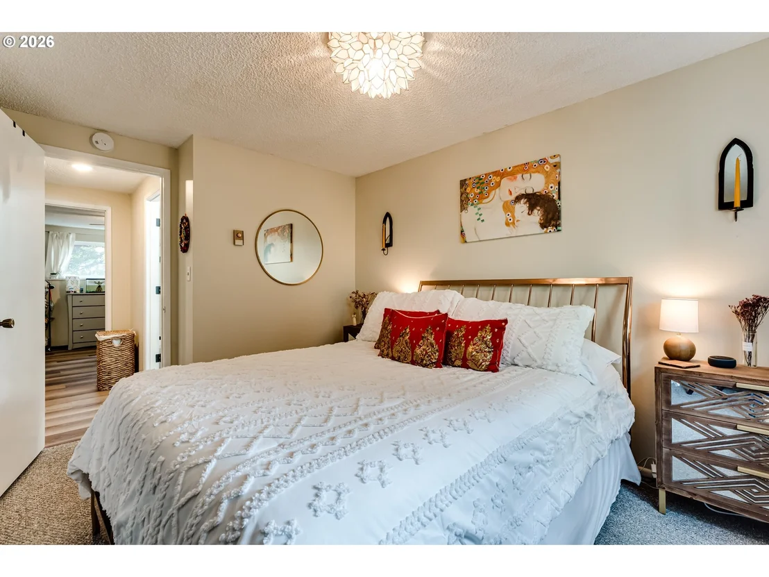 Photo of Unit A at 4083 DONALD ST