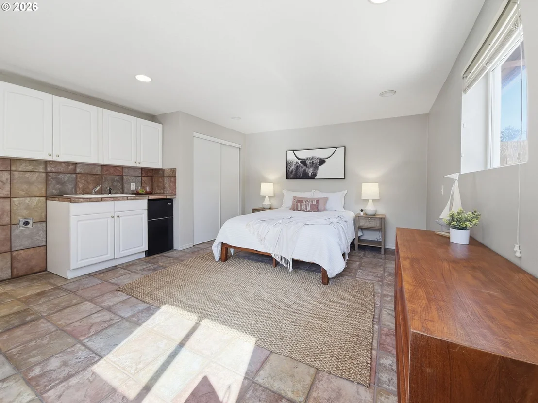 Photo of 340 STEVENS ST