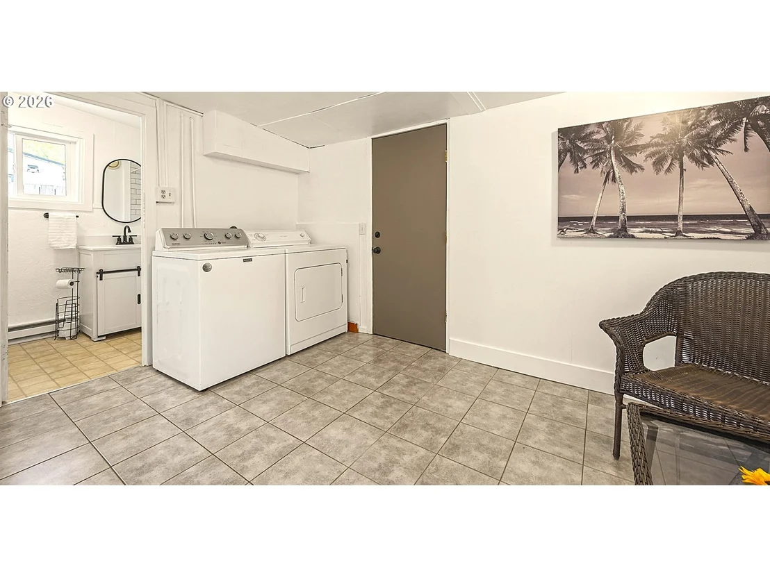 Photo of 1875 W 18TH AVE