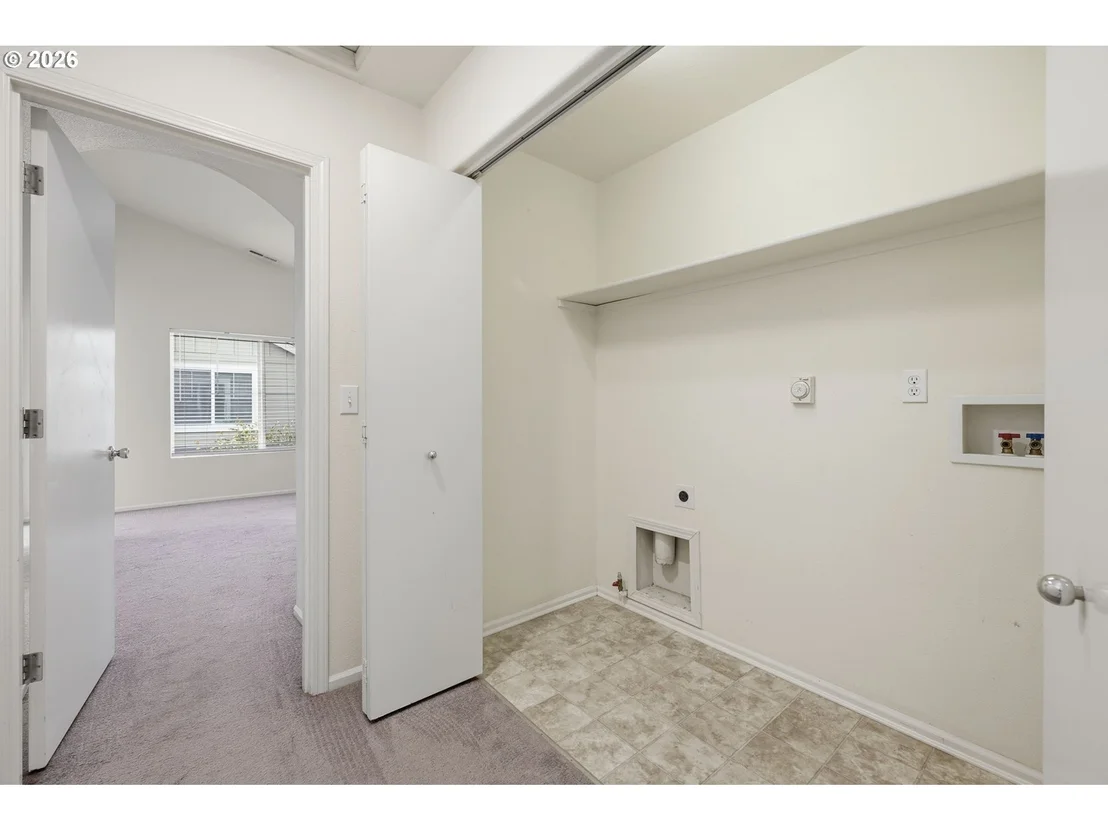 Photo of 1637 HAMLET LN