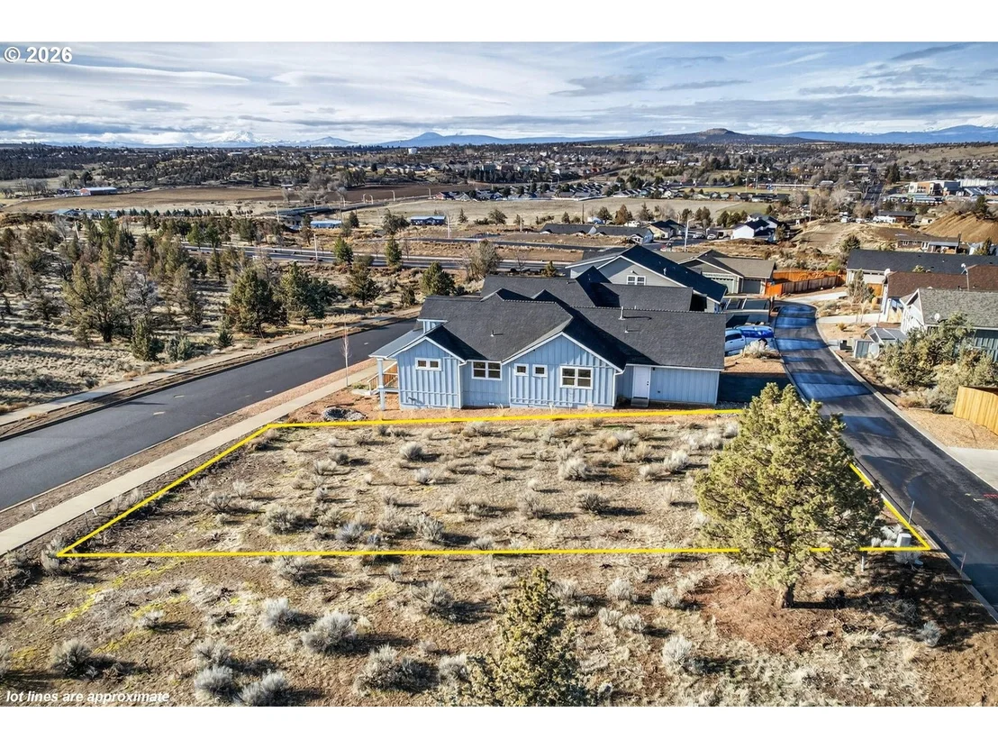 Photo of 1092 SE BLUEGRASS LN