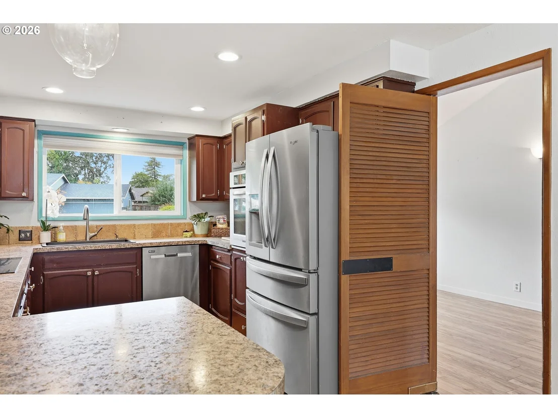Photo of 460 TIMOTHY ST