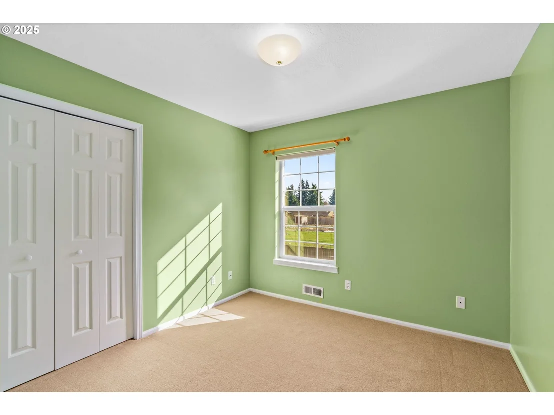 Photo of 54 SILVER OAK DR