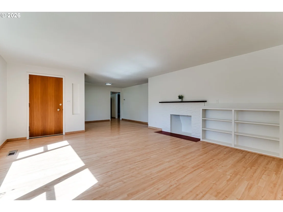 Photo of 280 REGAL CT