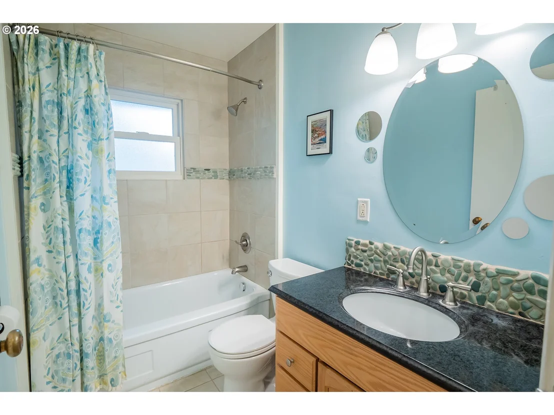 Photo of 541 W 21ST AVE