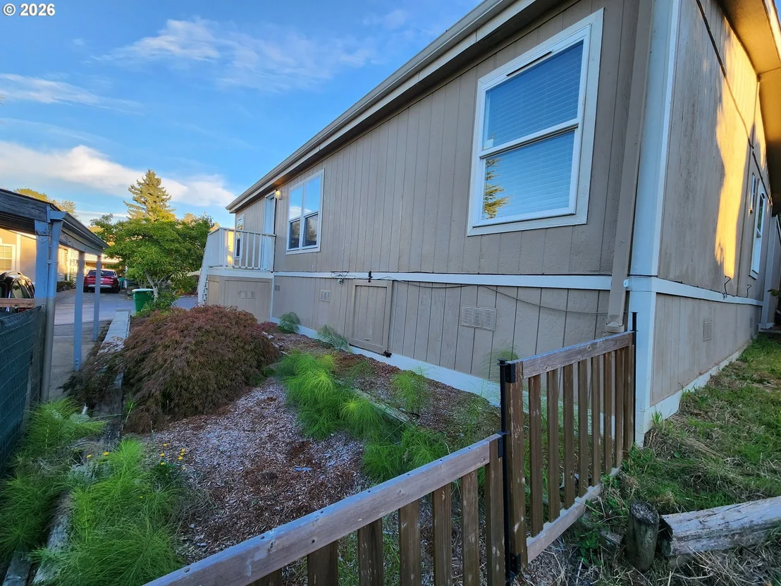 Photo of Unit 15 at 1819 SE ORIENT DR