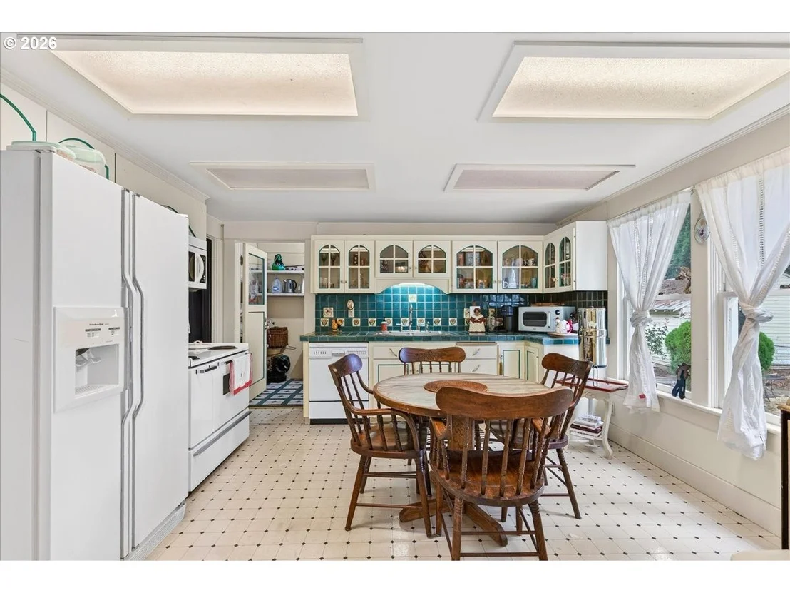 Photo of 935 SPRINGHILL DR