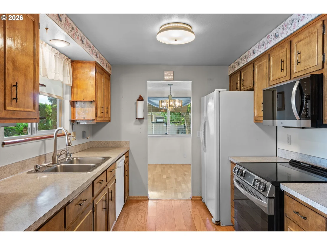 Photo of 475 PINEDALE AVE