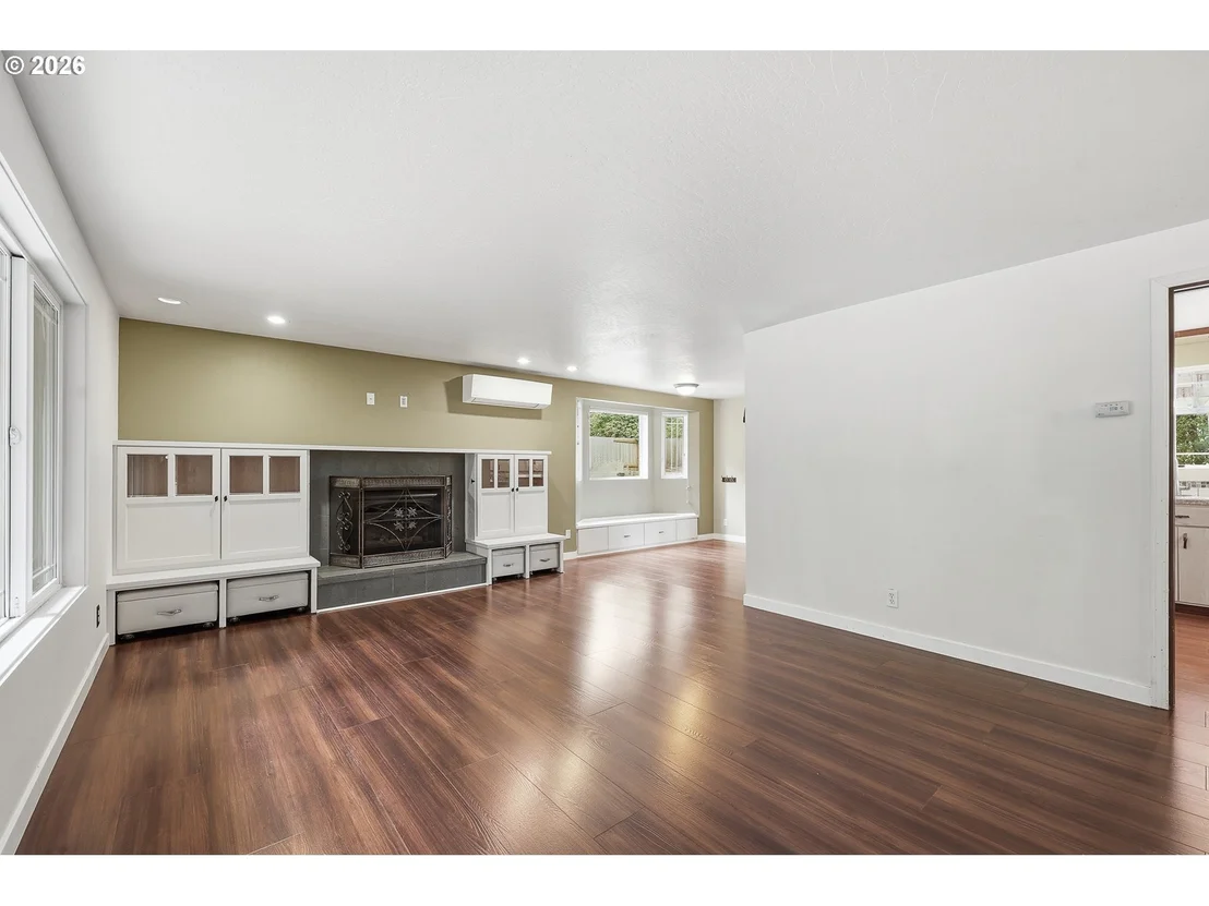Photo of 30 COACHMAN DR