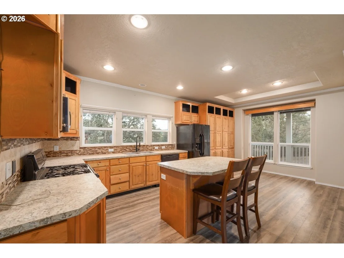 Photo of 1623 LOWER CREST RD