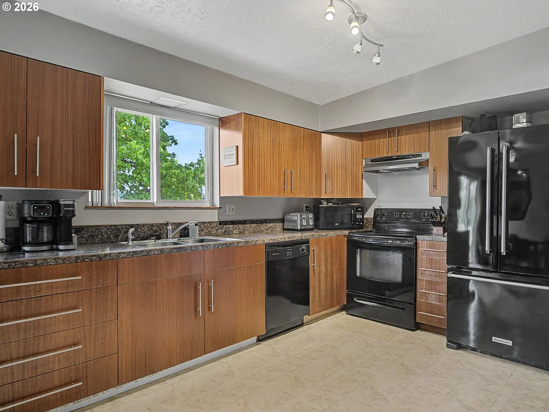 Photo of 1454 SW 4TH ST