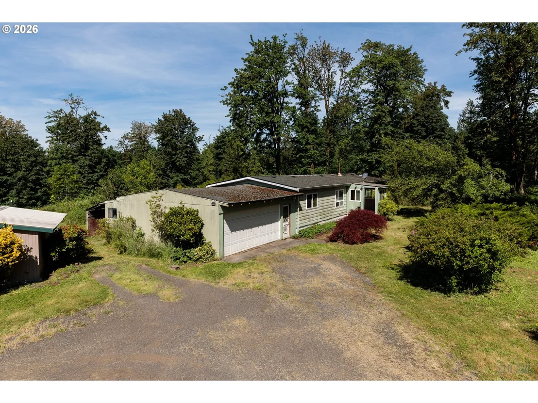Photo of 66971 MAPLECREST LN