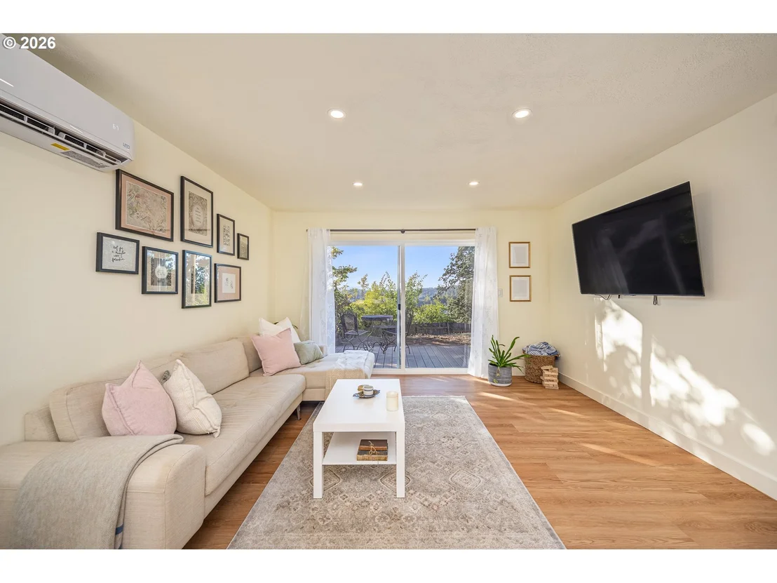Photo of 452 S 4TH ST