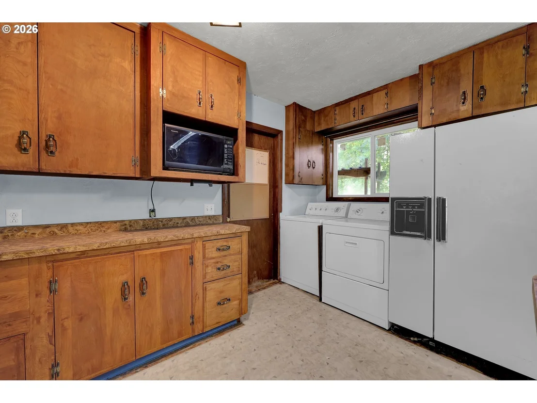 Photo of 34558 ROW RIVER RD