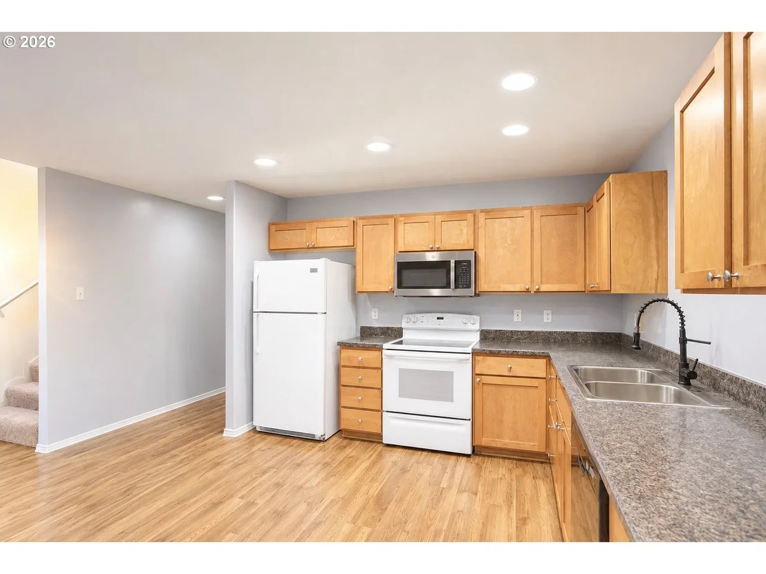 Photo of 768 NE 9TH ST