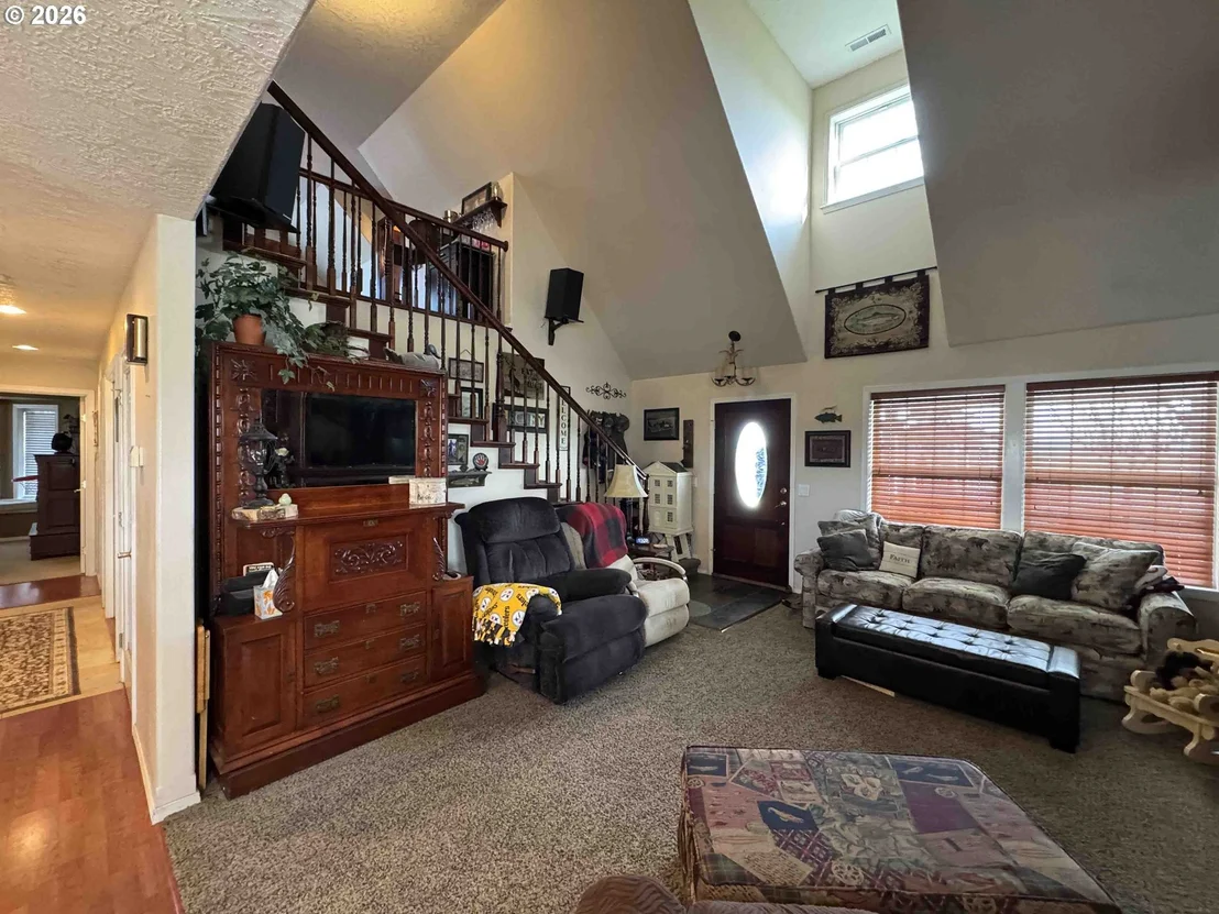Photo of 33174 LANGMACK RD