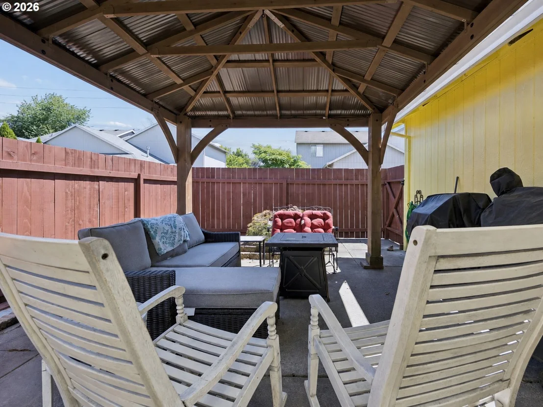 Photo of 644 SE MYRTLEWOOD PL