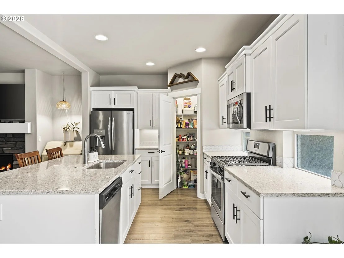 Photo of 60439 HEDGEWOOD LN