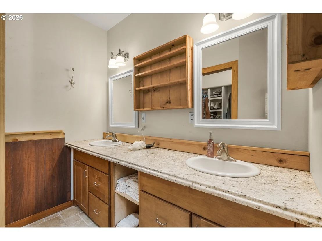 Photo of 824 W CENTRAL AVE