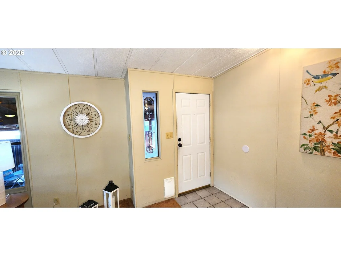 Photo of Unit G at 4531 FRANKLIN BLVD