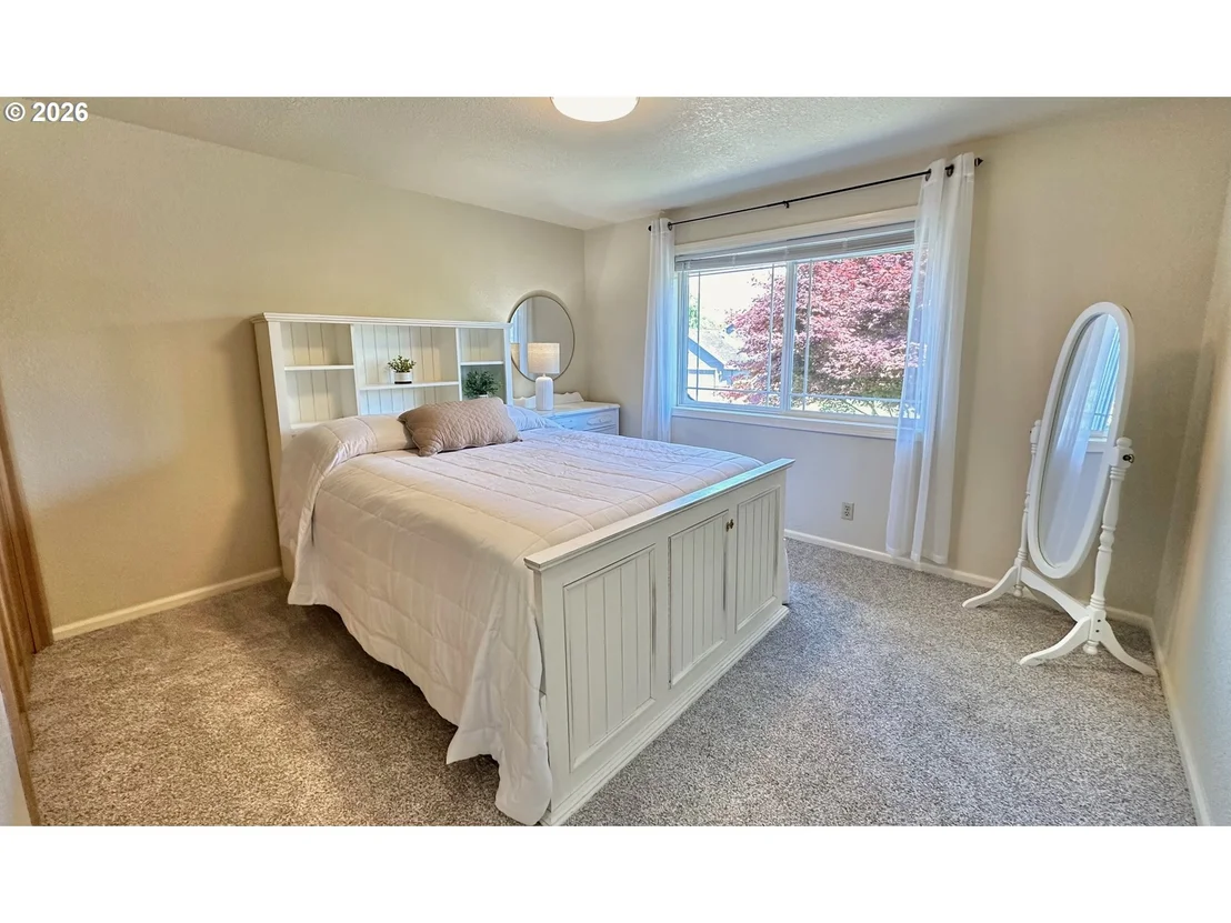 Photo of 1364 VICTORIAN WAY