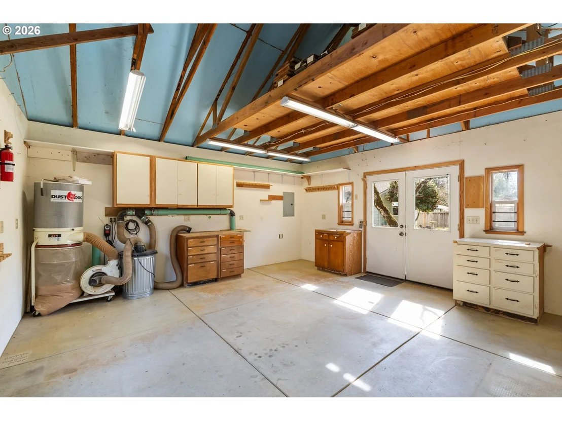 Photo of 394 CHERRY DR