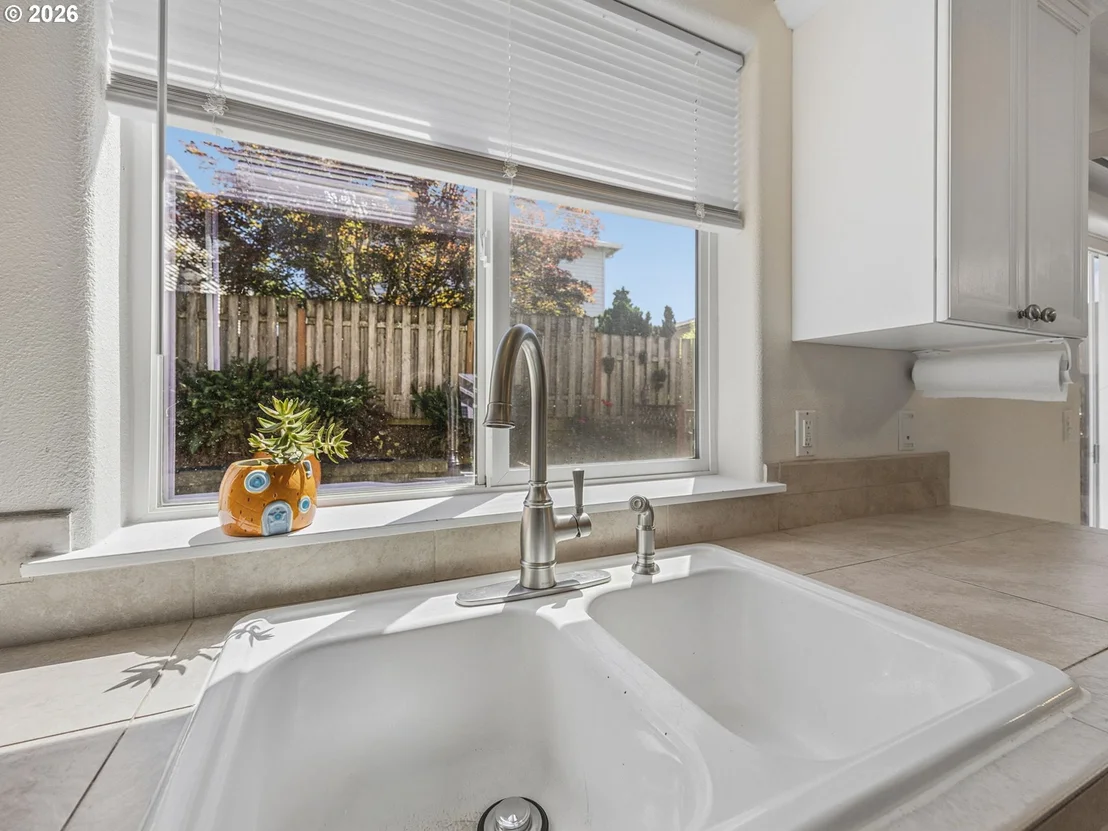 Photo of 1384 SW 22ND TER