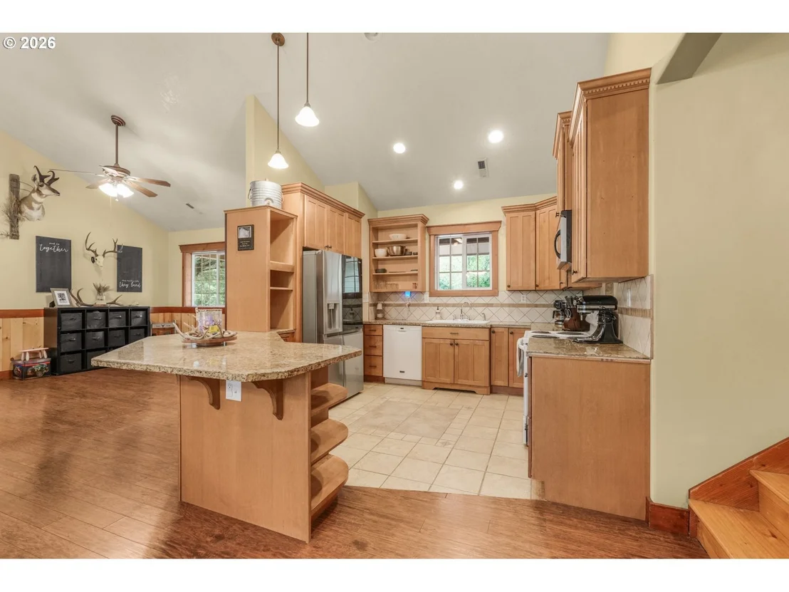 Photo of 824 W CENTRAL AVE