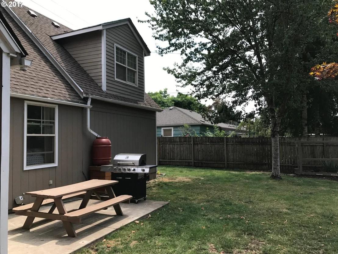 Photo of 1352 MILL ST