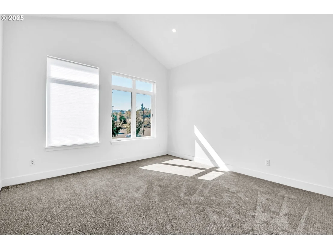 Photo of 193 E 20TH AVE