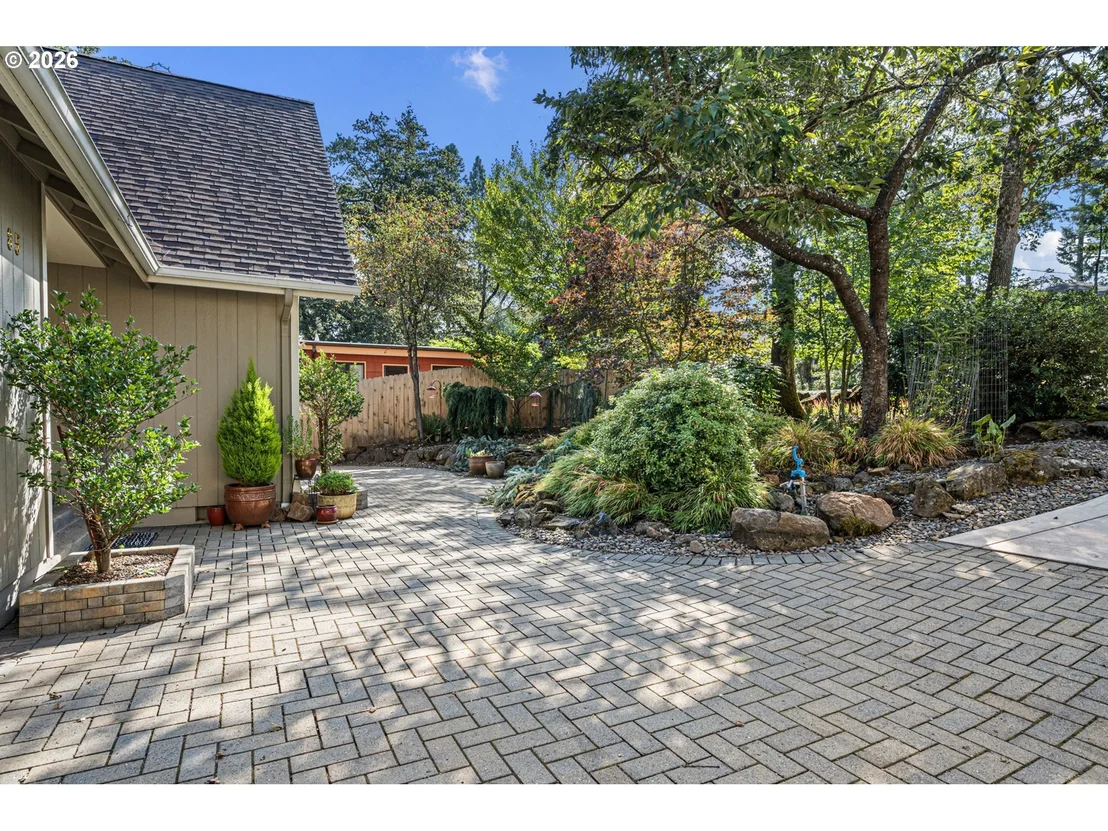 Photo of 85 W 35TH PL