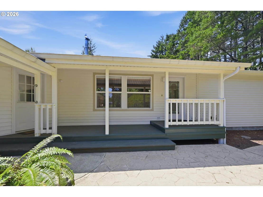 Photo of 489 SHERWOOD LOOP