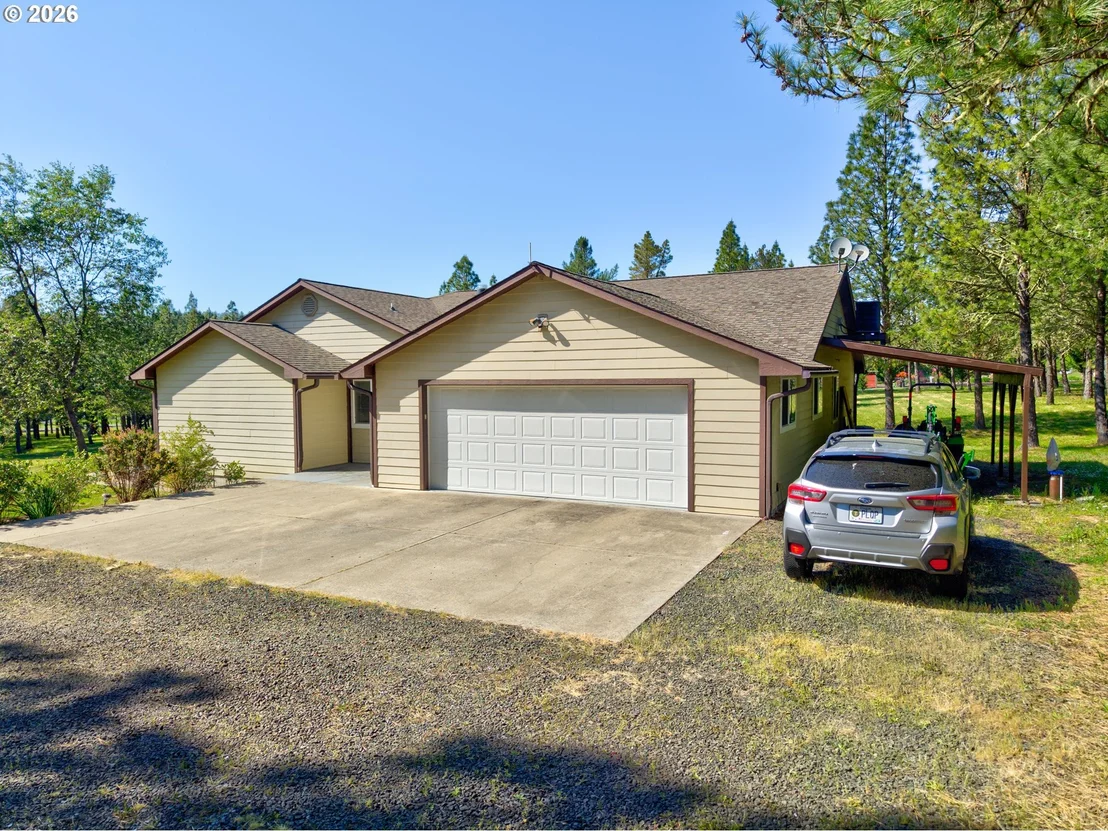 Photo of 757 ECHO DR