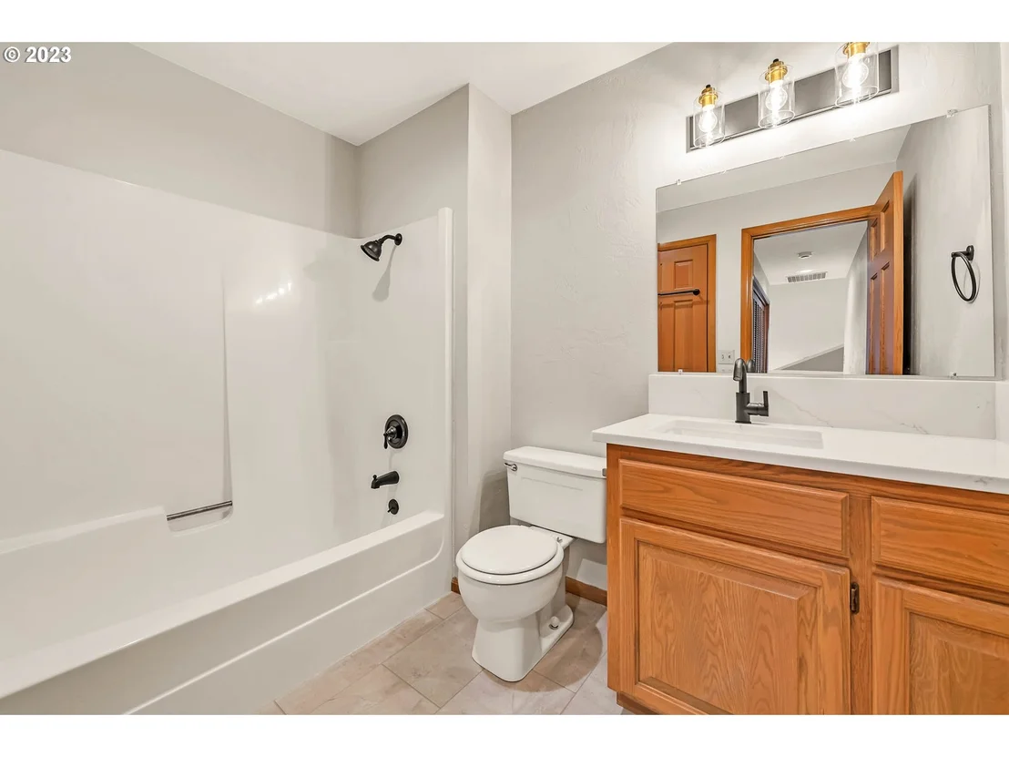 Photo of 27725 Royal