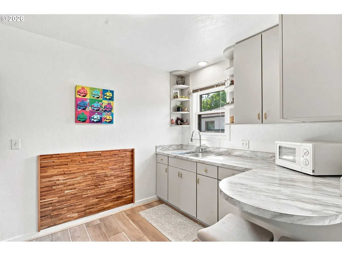Photo of 1572 W BROADWAY