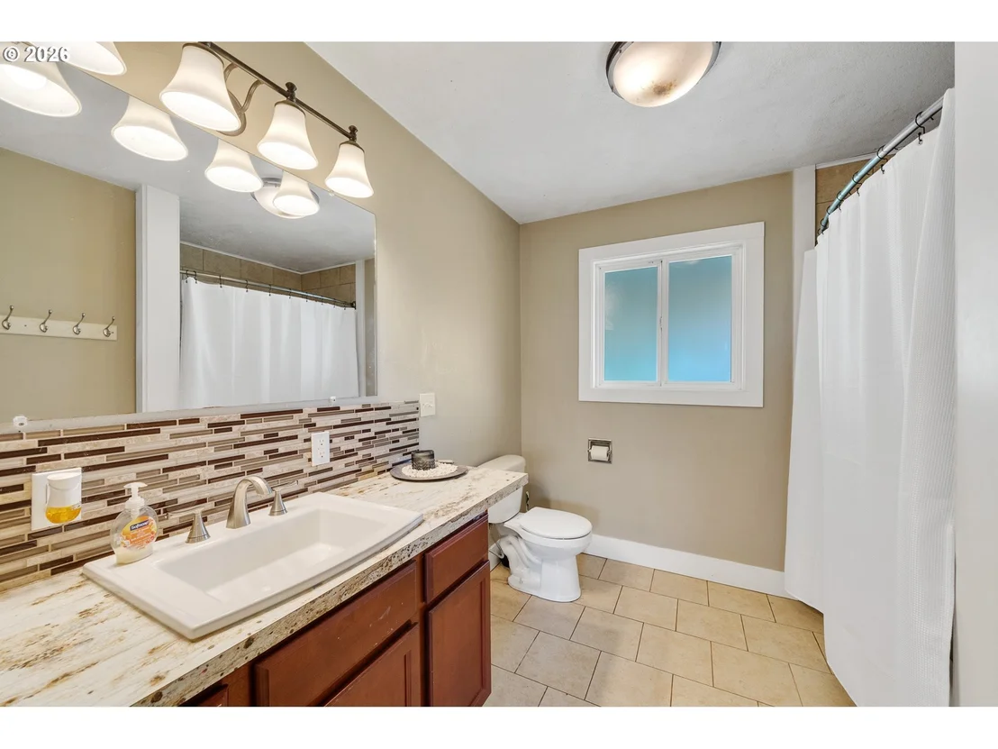 Photo of 7310 TRASK RIVER RD
