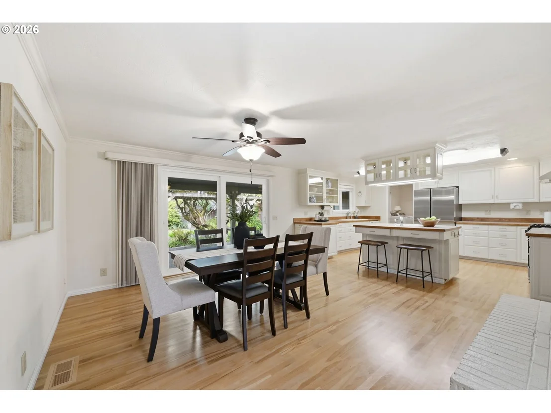 Photo of 394 CHERRY DR