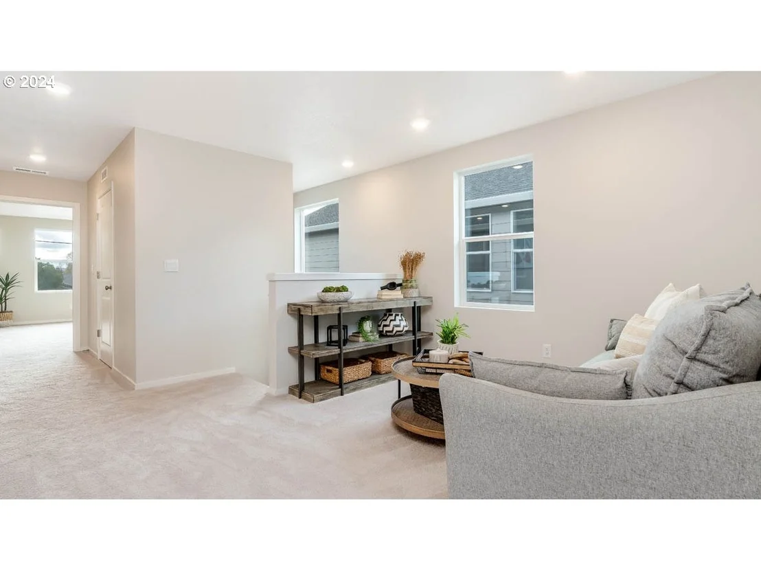 Photo of 404 Reno ST NE