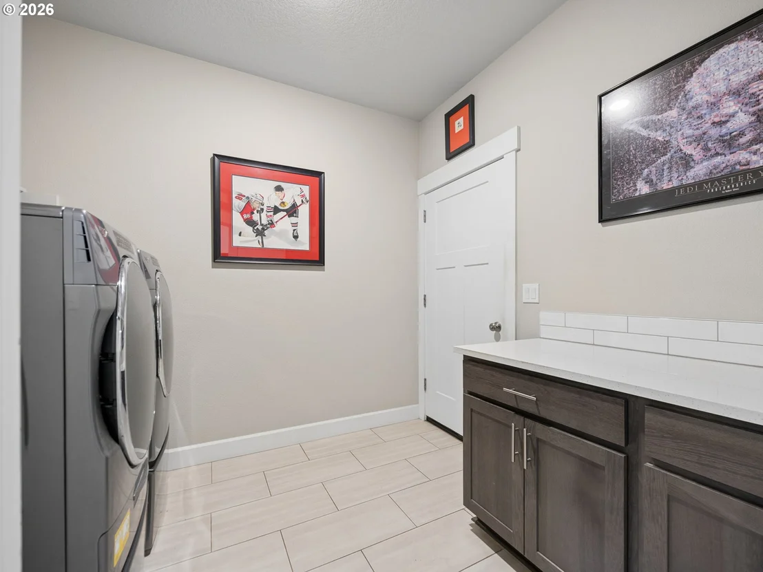 Photo of 1090 NE REGAN HILL LOOP