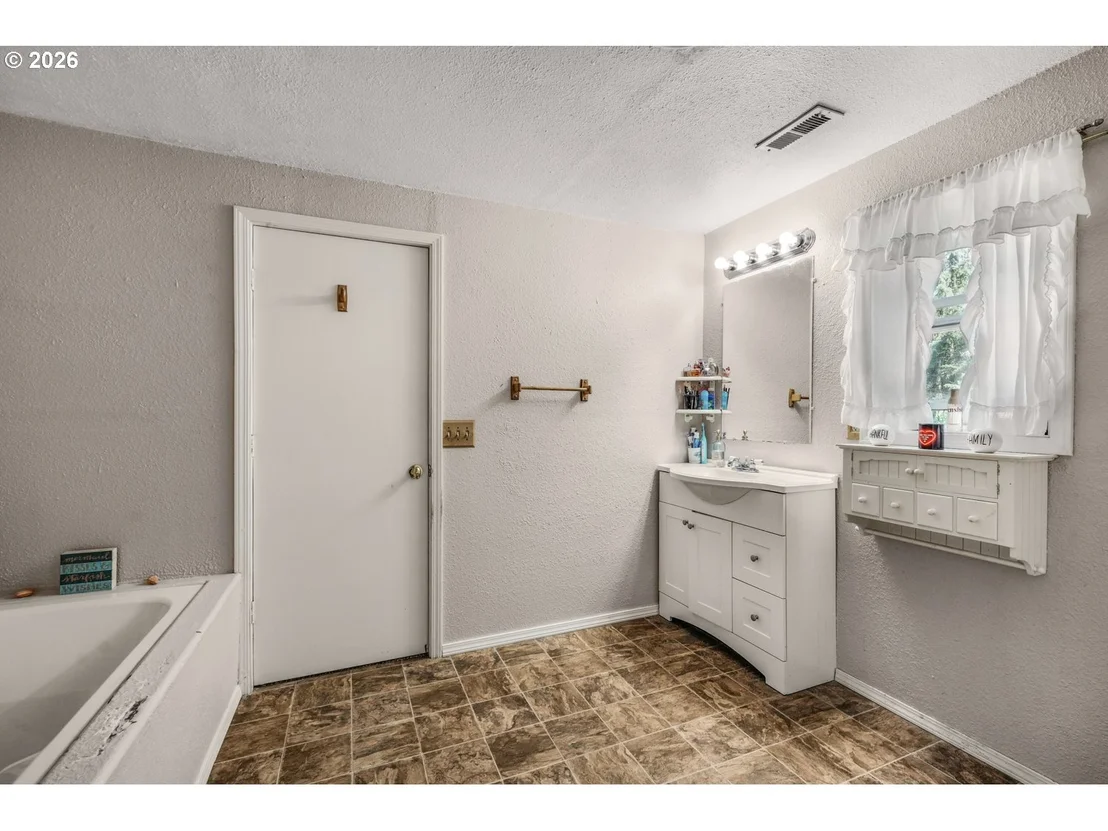 Photo of 70600 FOREST PARK RD