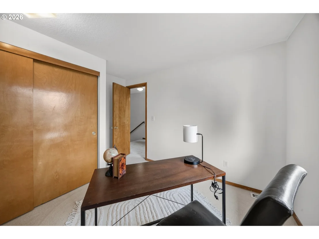 Photo of 212 SUNSET DR