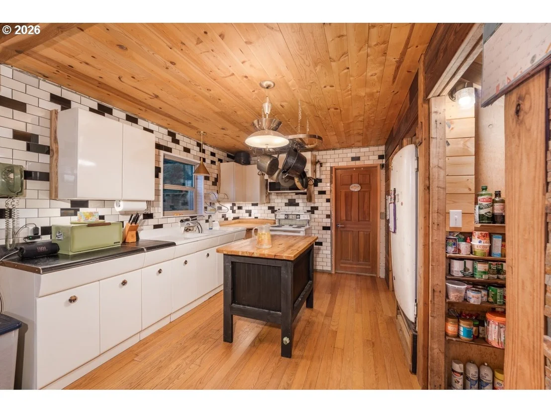 Photo of 55533 MCKENZIE RIVER DR