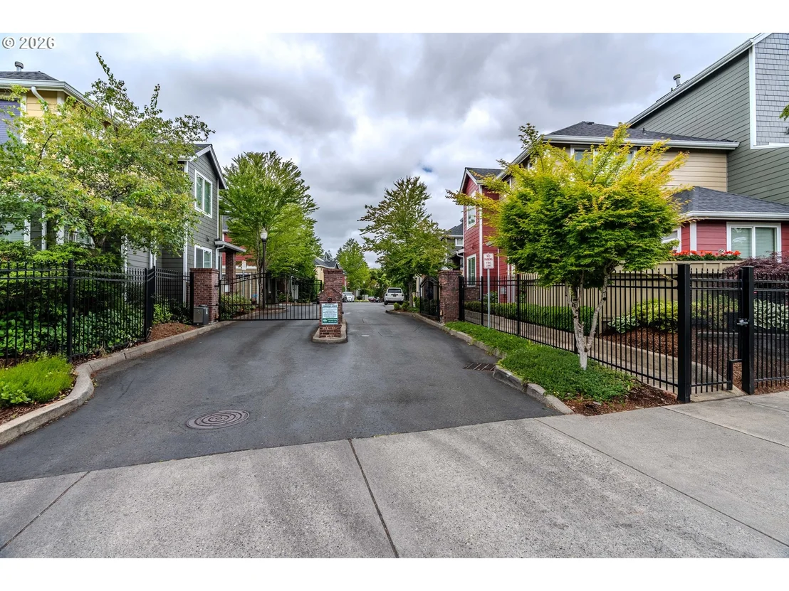 Photo of 866 NW COUNCIL DR