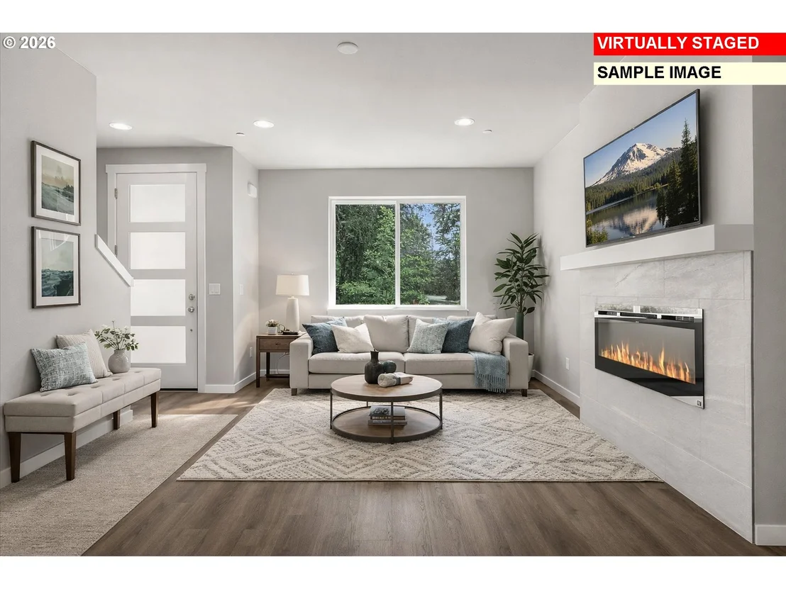 Photo of 137 NW MAWRCREST AVE