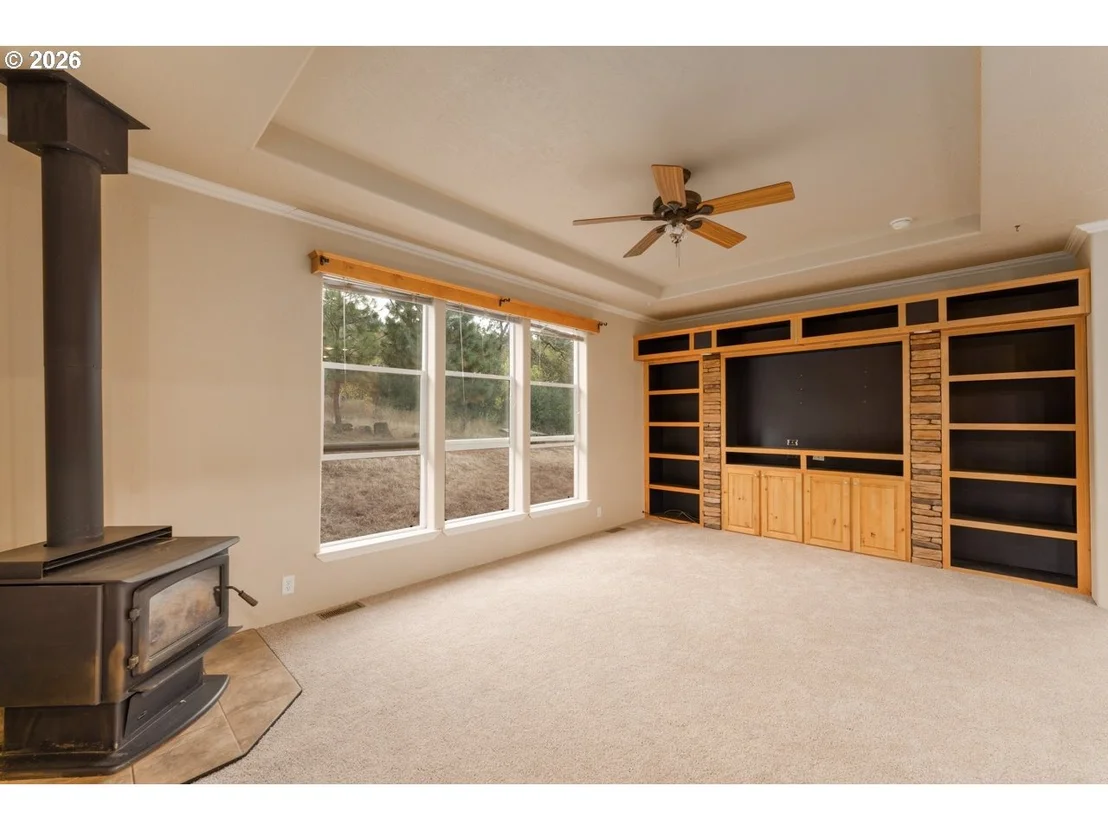 Photo of 1623 LOWER CREST RD