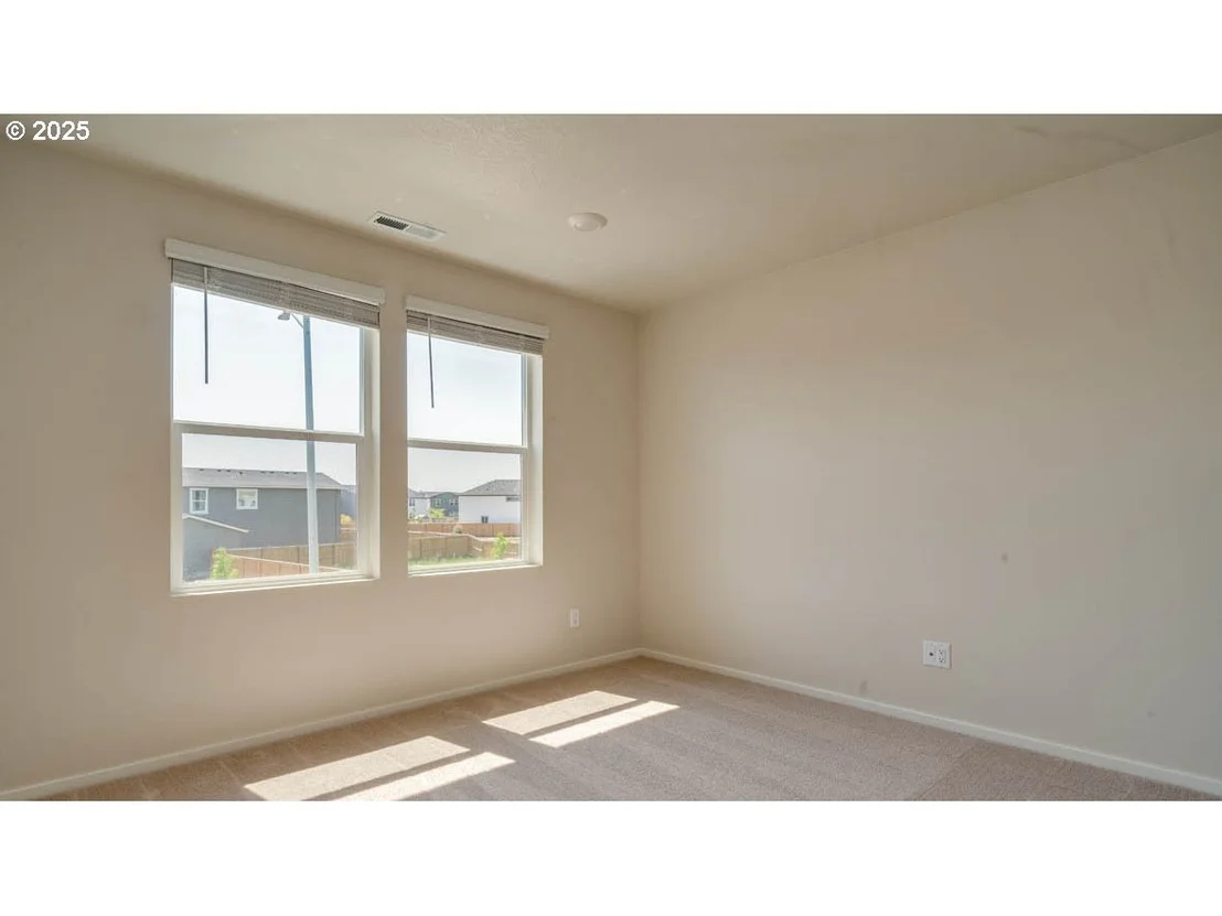 Photo of 416 Reno ST NE