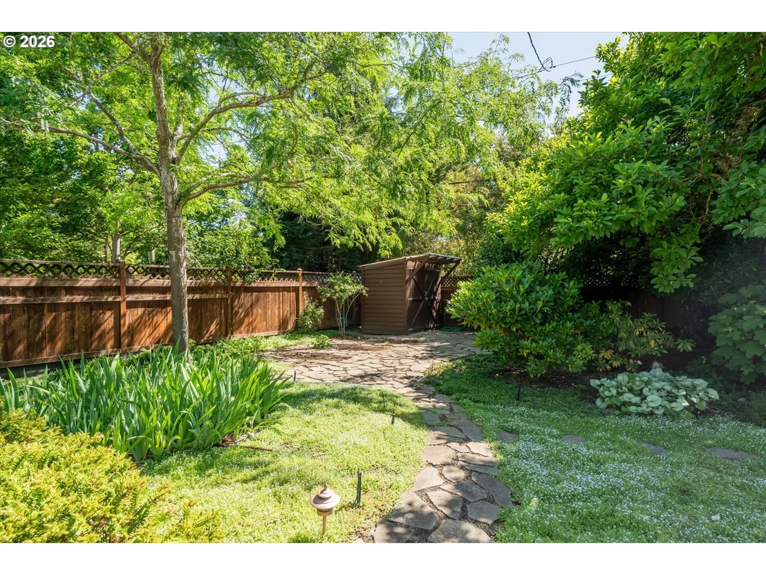 Photo of 243 DARTMOOR DR
