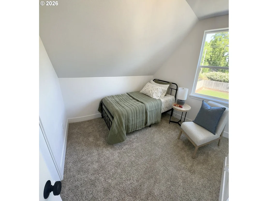 Photo of 820 B ST